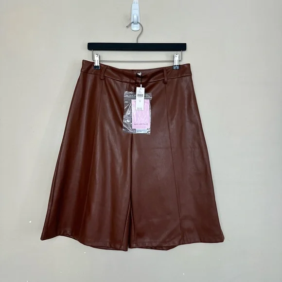 High-Waist Faux Leather Bermuda Shorts in Brown - Picture 9 of 11